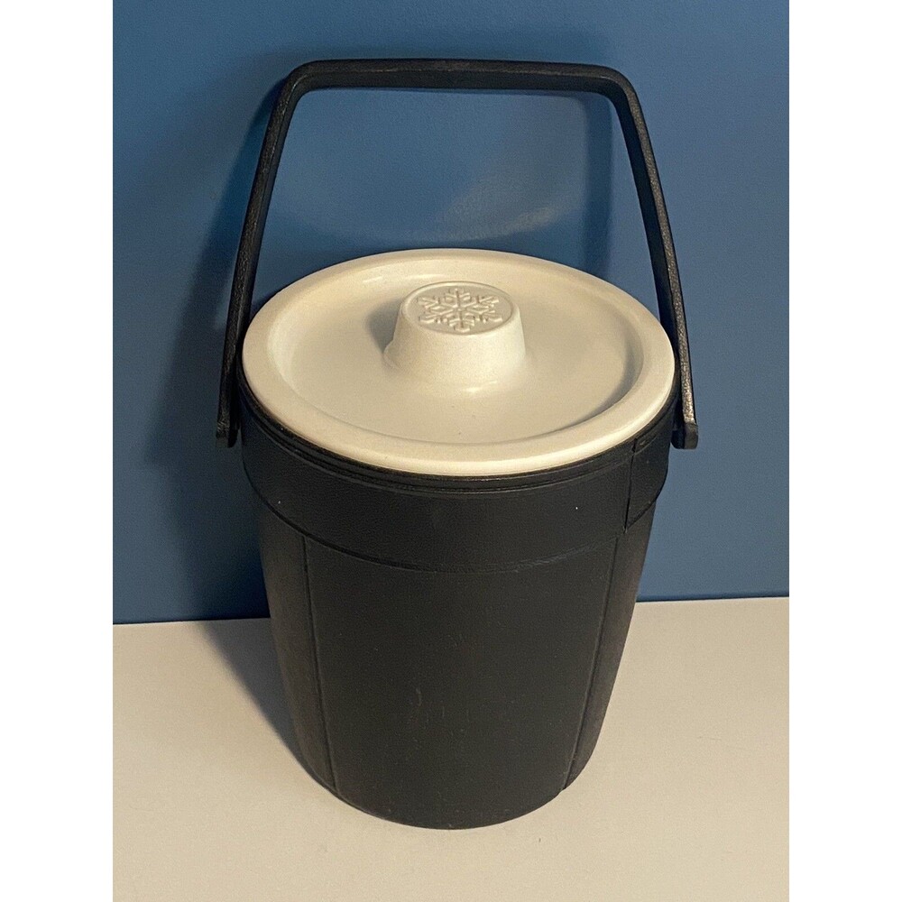 Vintage Rubbermaid Ice Bucket Insulated Textured Stitch Black Snowflake #2260